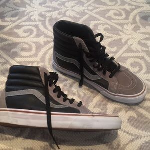 NWOT Vans SK8, black and grey